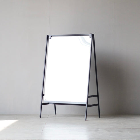 0180 ポスタースタンド