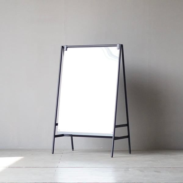 0180 ポスタースタンド