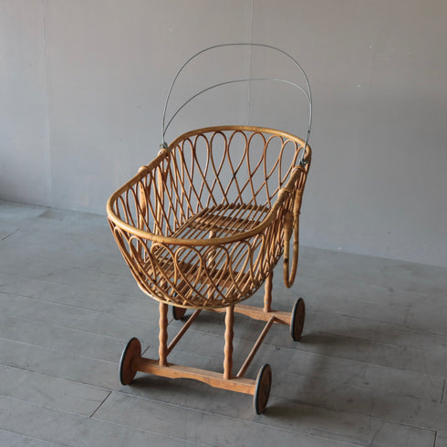 0222 アンティークベビーカー