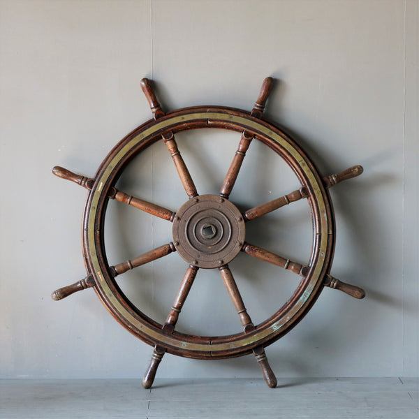 0263 アンティーク舵輪