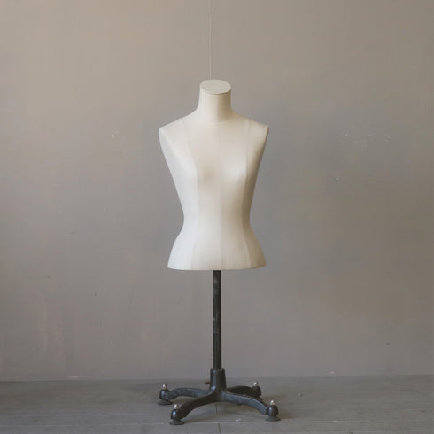 0286 トルソレディース什器