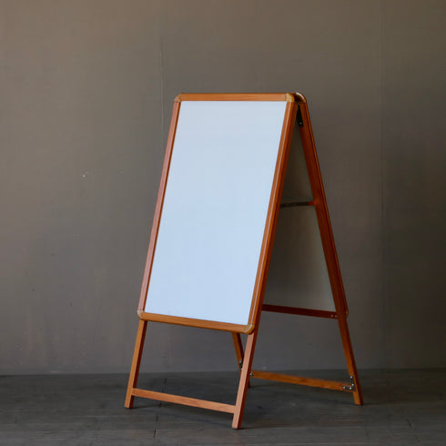 0340 メニュースタンド