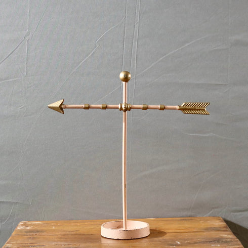 0496 アクセサリースタンド アローモチーフ