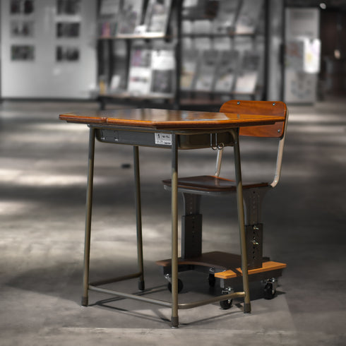 Y-10 学校机アップサイクルテーブル