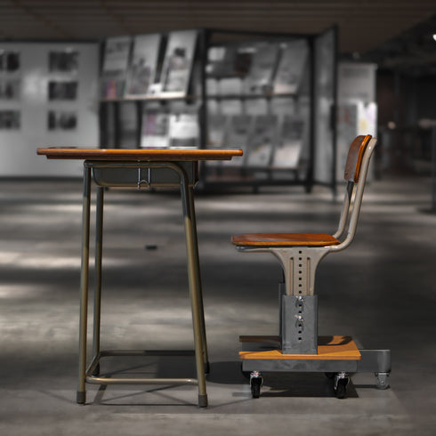 Y-10 学校机アップサイクルテーブル