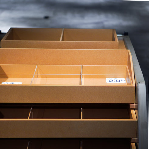 Y-28 リジェネBOX キャスター付き