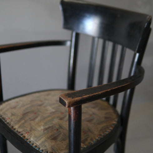 0041 アンティークアームチェア THONET