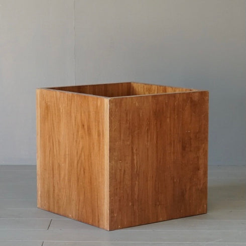 0051 キューブ型ボックス