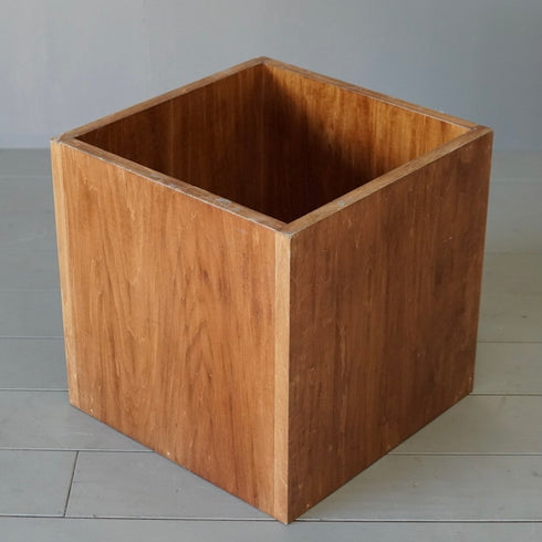 0051 キューブ型ボックス