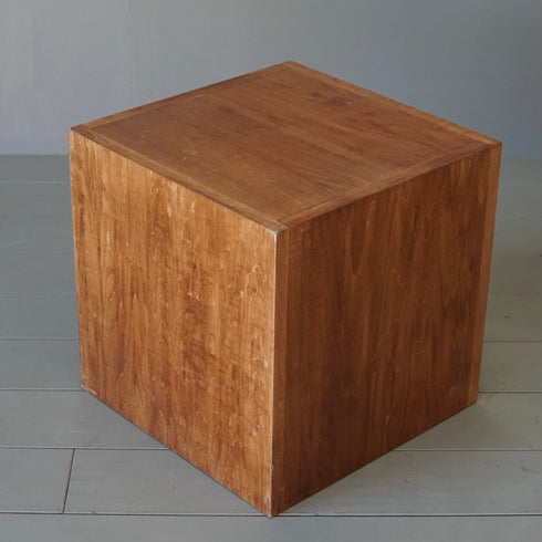 0051 キューブ型ボックス