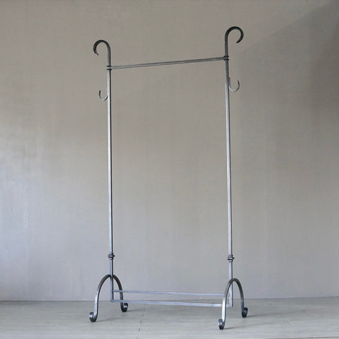 0084 ハンガーラック