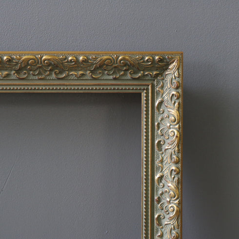 G556 額縁 高さ79㎝ 幅65㎝ 奥行9㎝