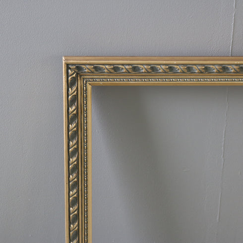 G557 額縁 高さ67㎝ 幅60㎝ 奥行6㎝