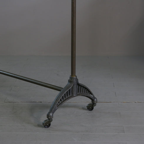 A566 ハンガーラック 伸縮 真鍮×アイアン キャスター付き 什器 高さ139㎝ 幅152㎝ 奥行50㎝