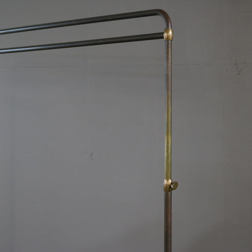 A566 ハンガーラック 伸縮 真鍮×アイアン キャスター付き 什器 高さ139㎝ 幅152㎝ 奥行50㎝