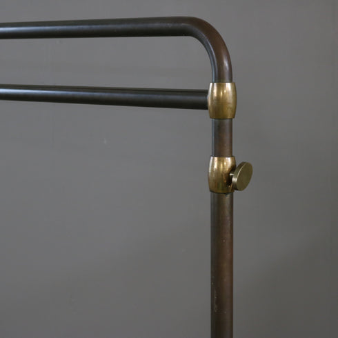 A566 ハンガーラック 伸縮 真鍮×アイアン キャスター付き 什器 高さ139㎝ 幅152㎝ 奥行50㎝