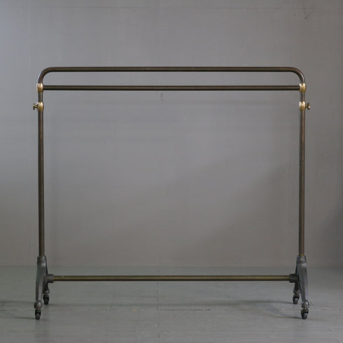 A566 ハンガーラック 伸縮 真鍮×アイアン キャスター付き 什器 高さ139㎝ 幅152㎝ 奥行50㎝