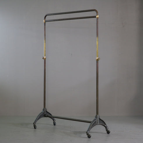 A567 ハンガーラック 伸縮 真鍮×アイアン キャスター付き 什器 高さ139㎝ 幅122㎝ 奥行50㎝