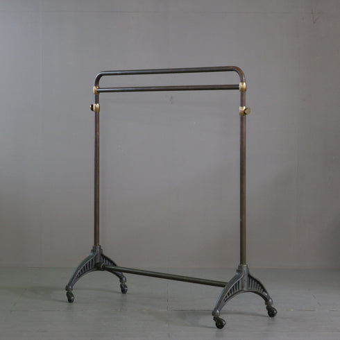 A567 ハンガーラック 伸縮 真鍮×アイアン キャスター付き 什器 高さ139㎝ 幅122㎝ 奥行50㎝