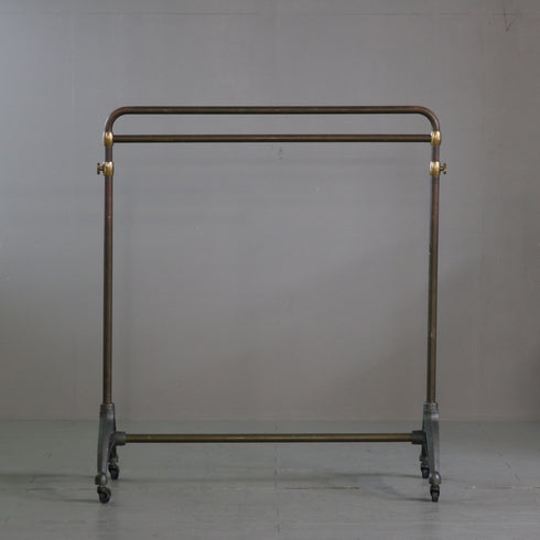 A567 ハンガーラック 伸縮 真鍮×アイアン キャスター付き 什器 高さ139㎝ 幅122㎝ 奥行50㎝