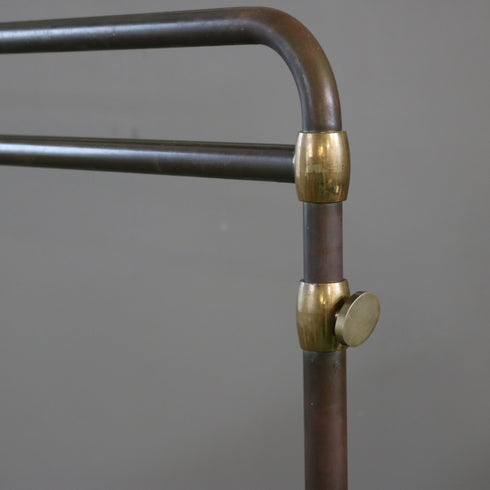 A567 ハンガーラック 伸縮 真鍮×アイアン キャスター付き 什器 高さ139㎝ 幅122㎝ 奥行50㎝