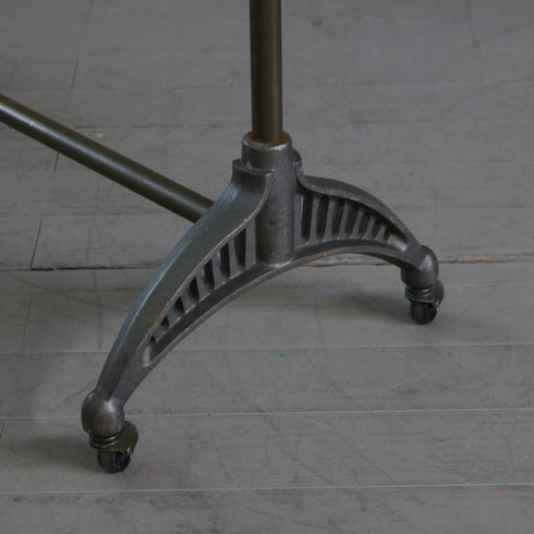 A567 ハンガーラック 伸縮 真鍮×アイアン キャスター付き 什器 高さ139㎝ 幅122㎝ 奥行50㎝