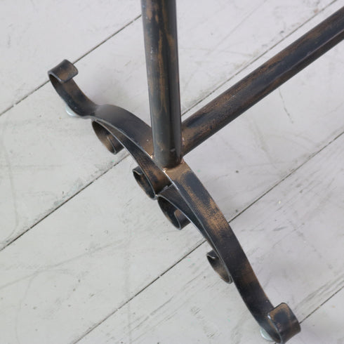 A568 ハンガーラック 伸縮 金属製 什器 高さ145㎝ 幅123㎝ 奥行41㎝