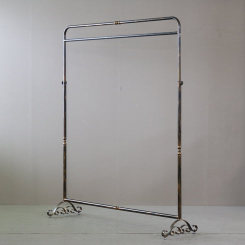 A574 ハンガーラック 伸縮 金属製 什器 高さ144㎝ 幅153㎝ 奥行41㎝