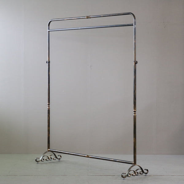 A574 ハンガーラック 伸縮 金属製 什器 高さ144㎝ 幅153㎝ 奥行41㎝