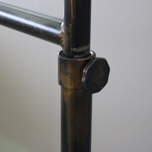 A574 ハンガーラック 伸縮 金属製 什器 高さ144㎝ 幅153㎝ 奥行41㎝