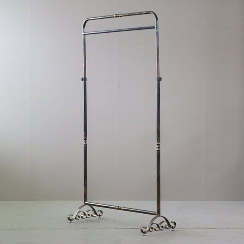 A575 ハンガーラック 伸縮 金属製 什器 高さ144㎝ 幅93㎝ 奥行41㎝