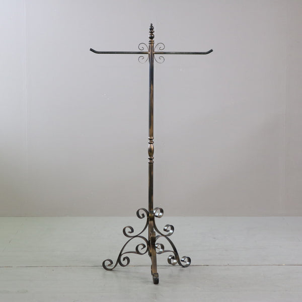 A576 T字ハンガーラック 金属製 什器 高さ135㎝ 幅65㎝ 奥行48㎝