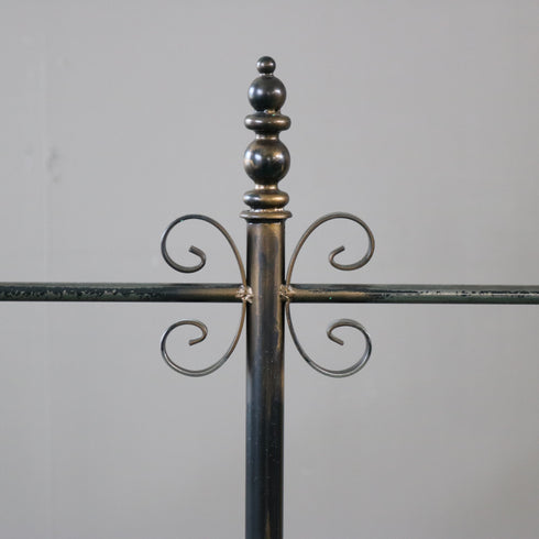 A576 T字ハンガーラック 金属製 什器 高さ135㎝ 幅65㎝ 奥行48㎝