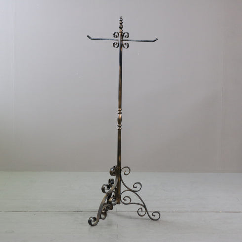 A576 T字ハンガーラック 金属製 什器 高さ135㎝ 幅65㎝ 奥行48㎝