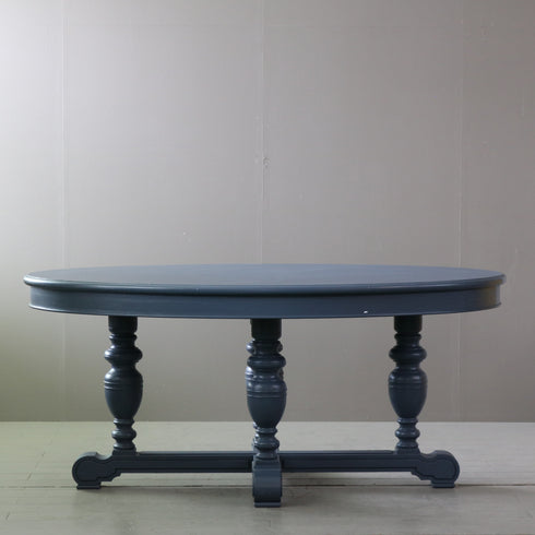 C577 オーバルテーブル 展示台 木製 什器 高さ80㎝ 幅178㎝ 奥行108㎝