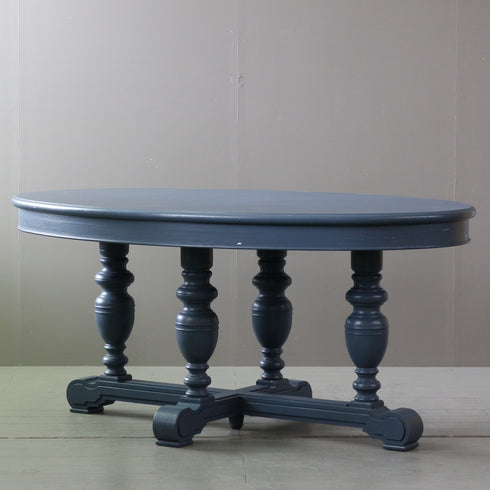 C577 オーバルテーブル 展示台 木製 什器 高さ80㎝ 幅178㎝ 奥行108㎝