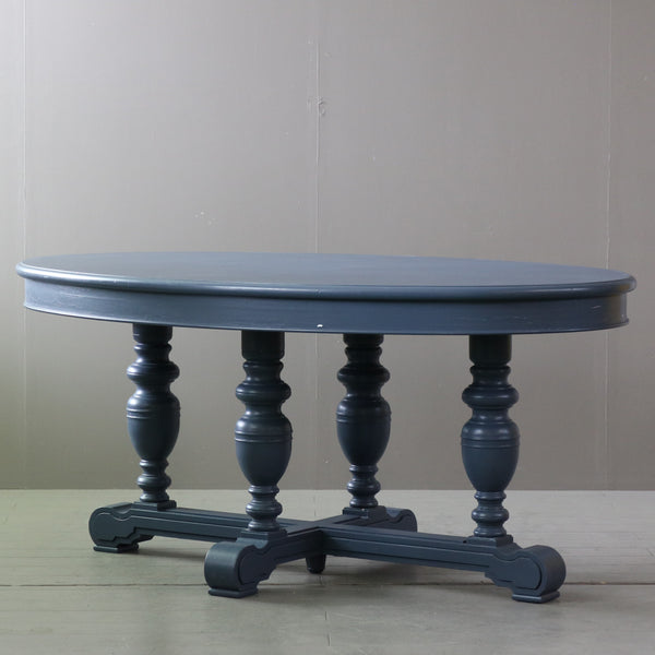 C577 オーバルテーブル 展示台 木製 什器 高さ80㎝ 幅178㎝ 奥行108㎝