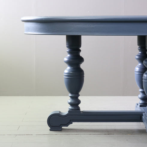 C577 オーバルテーブル 展示台 木製 什器 高さ80㎝ 幅178㎝ 奥行108㎝