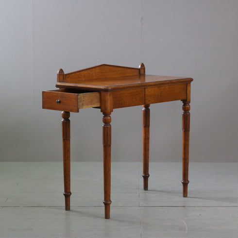 C579 アンティークデスク 輸入家具 木製 高さ94㎝ 幅91㎝ 奥行45㎝