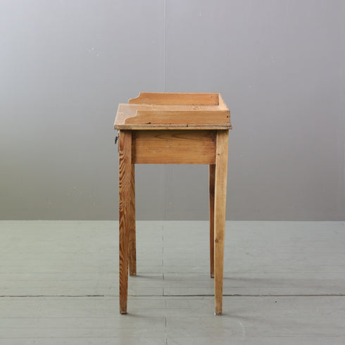 C581 アンティークデスク 木製 輸入家具 高さ77㎝ 幅80㎝ 奥行43㎝