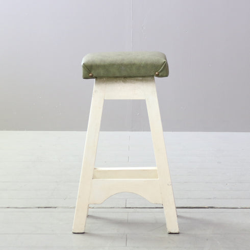 C588 レザースツール 木製 輸入家具 高さ54㎝ 幅33㎝ 奥行25㎝