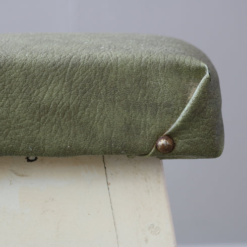 C588 レザースツール 木製 輸入家具 高さ54㎝ 幅33㎝ 奥行25㎝