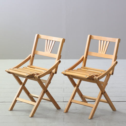 C589 折り畳みキッズチェア2脚SET 木製 輸入家具 高さ54㎝ 幅33㎝ 奥行38㎝
