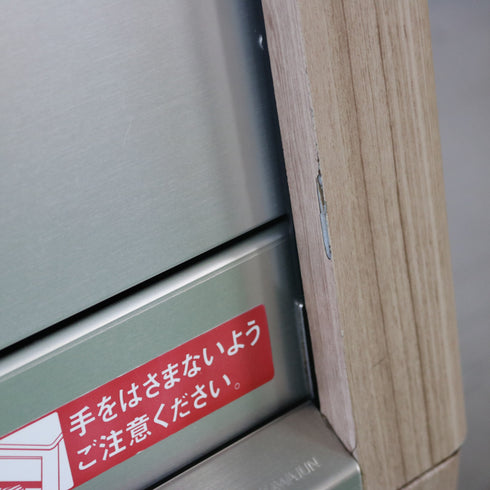 C598 業務用ダストボックス 金属製 キャスター付き 高さ103㎝ 幅84㎝ 奥行65㎝