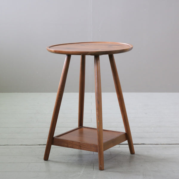 C600 サイドテーブル 木製 什器 高さ58㎝ 幅44㎝ 奥行44㎝