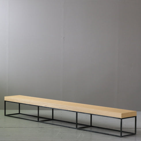 C333 ロングベンチ ウッド×アイアン 什器 高さ30㎝ 幅237㎝ 奥行き30㎝