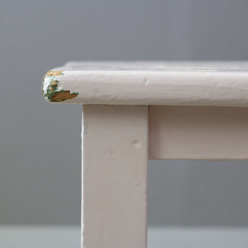 C606 白スツール 展示台 木製 輸入家具 高さ37㎝ 幅40㎝ 奥行き35㎝