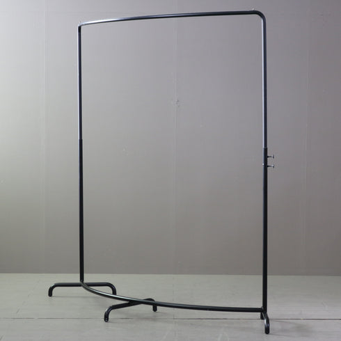 A608 ラウンドハンガーラック 黒 金属製 伸縮 什器 高さ126㎝ 幅174㎝ 奥行き60㎝