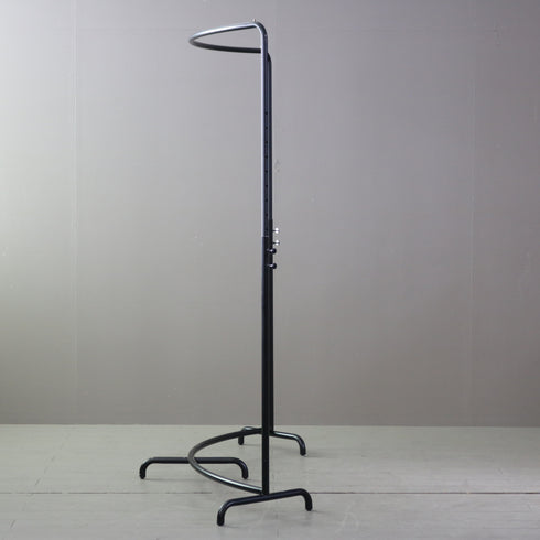 A608 ラウンドハンガーラック 黒 金属製 伸縮 什器 高さ126㎝ 幅174㎝ 奥行き60㎝