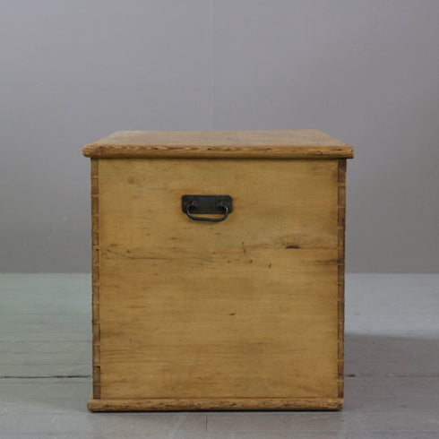 C627 ブランケットボックス 木製 輸入家具 高さ48㎝ 幅92㎝ 奥行き48㎝